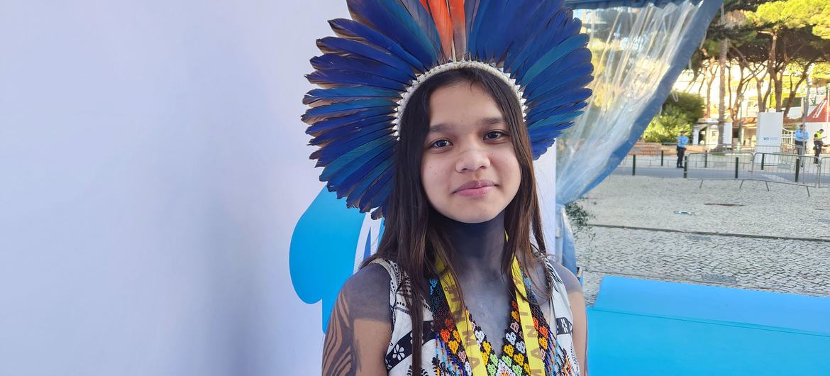 Fifteen-year-old Suri Jera is from the Guarani Indigenous Peoples community of Piaçagüera in Brazil. Fifteen-year-old Suri Jera is from the Guarani Indigenous Peoples community of Piaçagüera in Brazil.