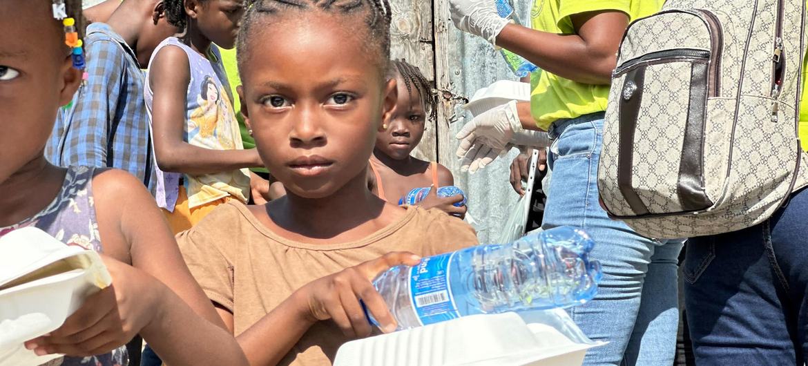 Since the beginning of the year, the World Food Programme in Haiti has distributed more than two million hot meals. Since the beginning of the year, the World Food Programme in Haiti has distributed more than two million hot meals.