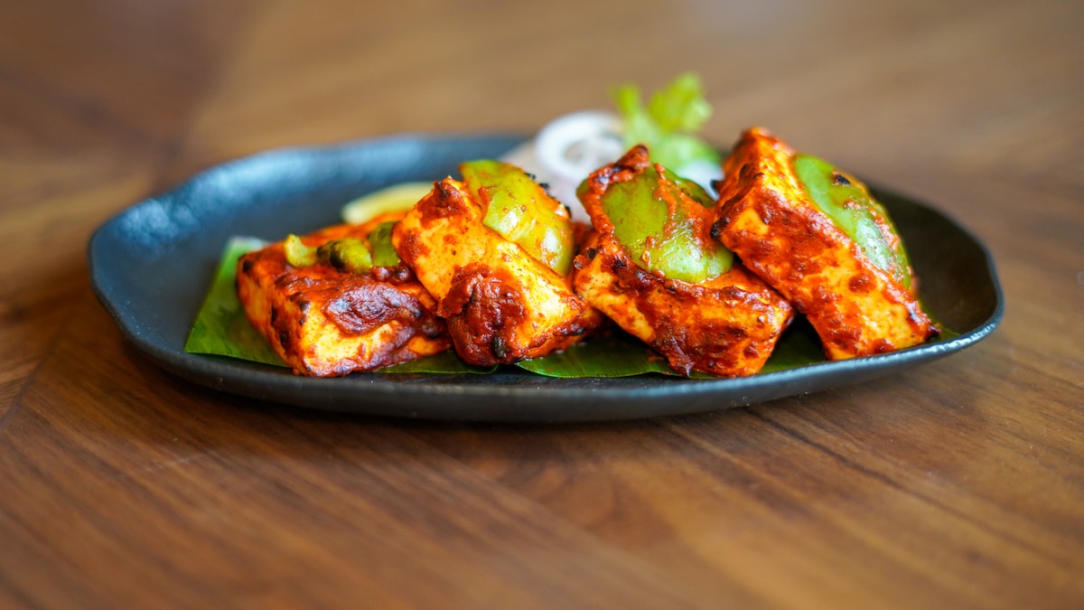 5 Desi Christmas Snacks That Will Totally Wow Your Guests