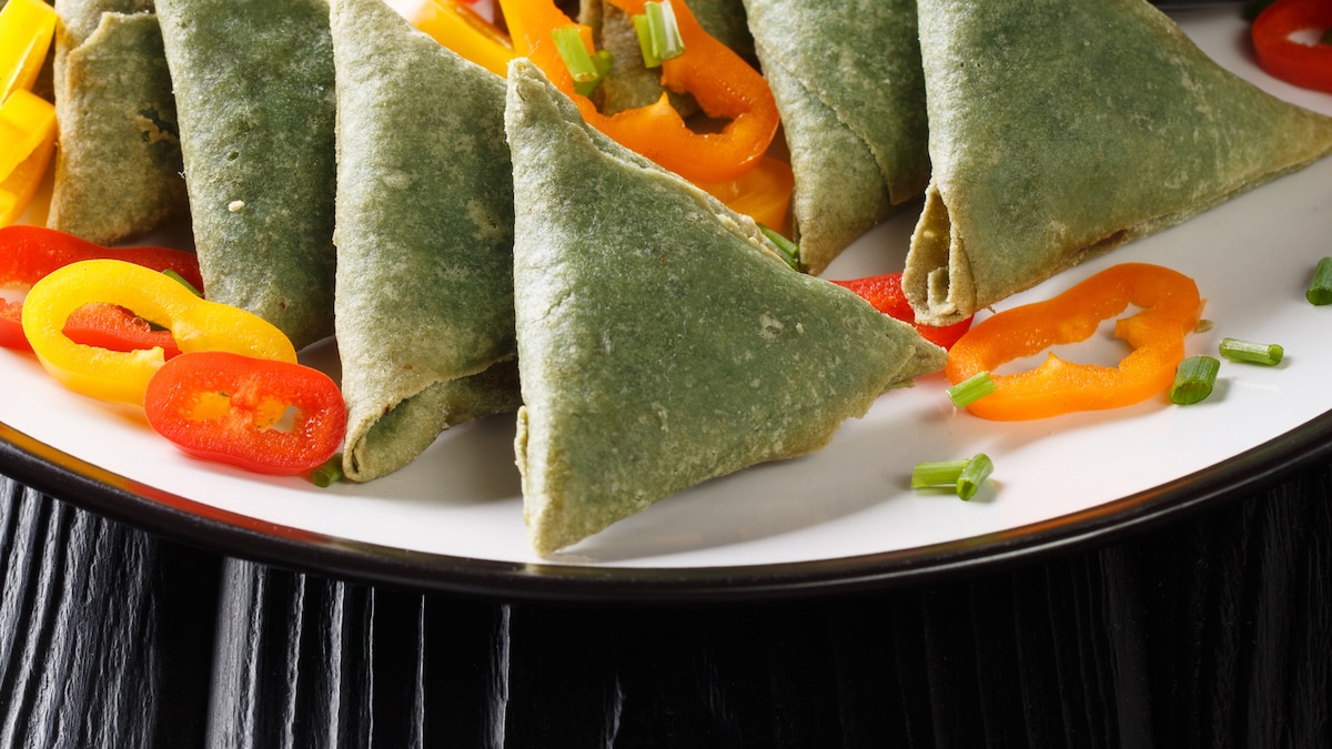 Palak Paneer Samosas Are The Snack You Need To Make This Weekend