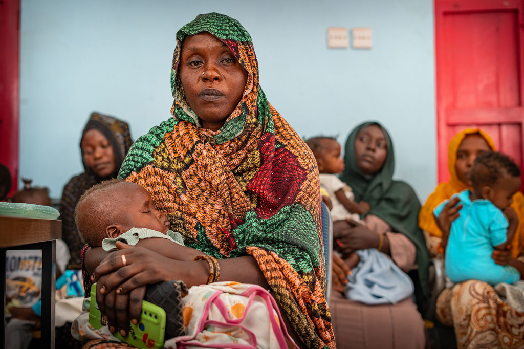 Sudan. Sara and her mother Mary at the WFP-supported health centre in the Philippe neighbourhood in Port Sudan Sudan. Sara and her mother Mary at the WFP-supported health centre in the Philippe neighbourhood in Port Sudan