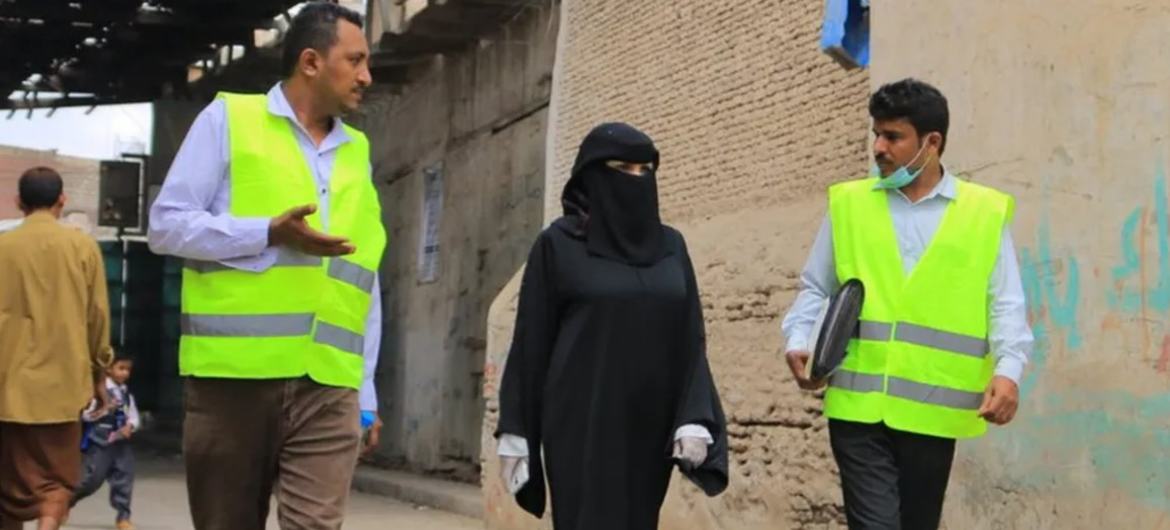 Heritage conservation engineer Harbia Al Himiary (middle) Heritage conservation engineer Harbia Al Himiary (middle)