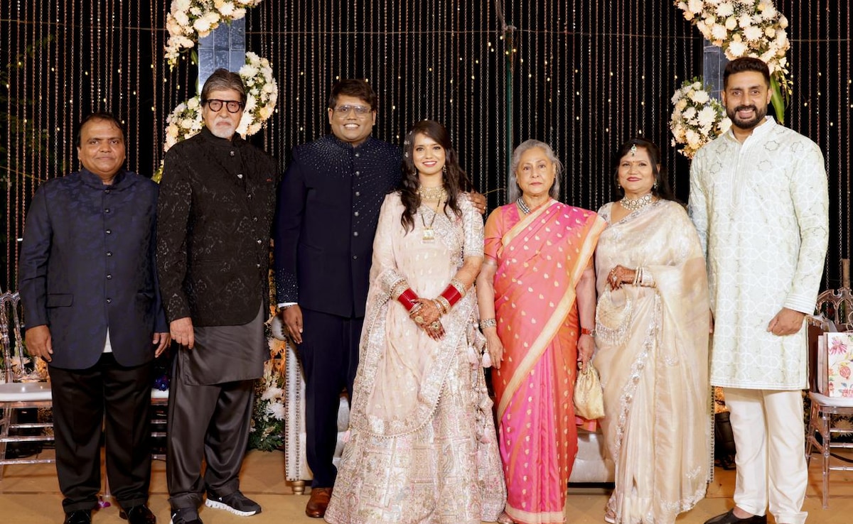 Viral: Amitabh, Jaya And Abhishek Bachchan's Famjam At A Wedding. MIA