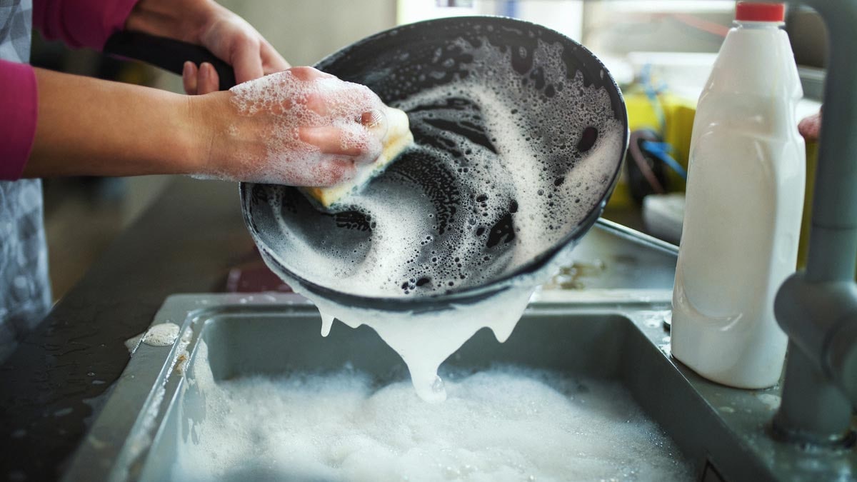 Kitchen Tips: How To Clean Greasy Utensils