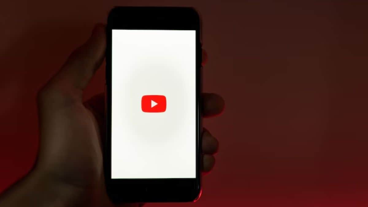 YouTube for Android Testing ‘Play Something’ Floating Action Button: Report