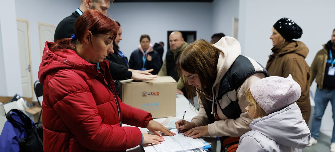 UNICEF has initiated the distribution of winter clothing to families in the eastern regions of Ukraine. UNICEF has initiated the distribution of winter clothing to families in the eastern regions of Ukraine.
