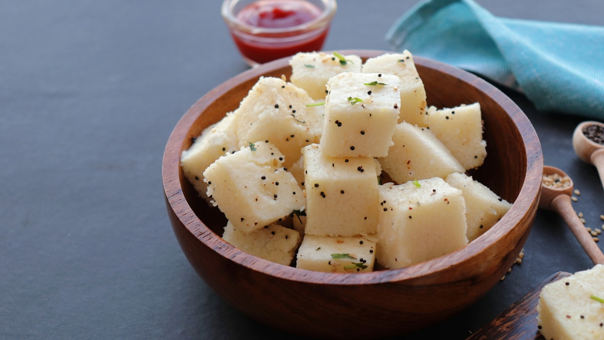 Too Busy For Breakfast? Make Instant White Dhokla In Minutes And Stay Healthy!