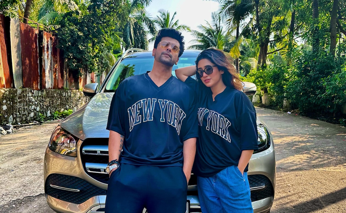 After Making Relationship Public, Kushal Tandon Parties With Girlfriend Shivangi Joshi