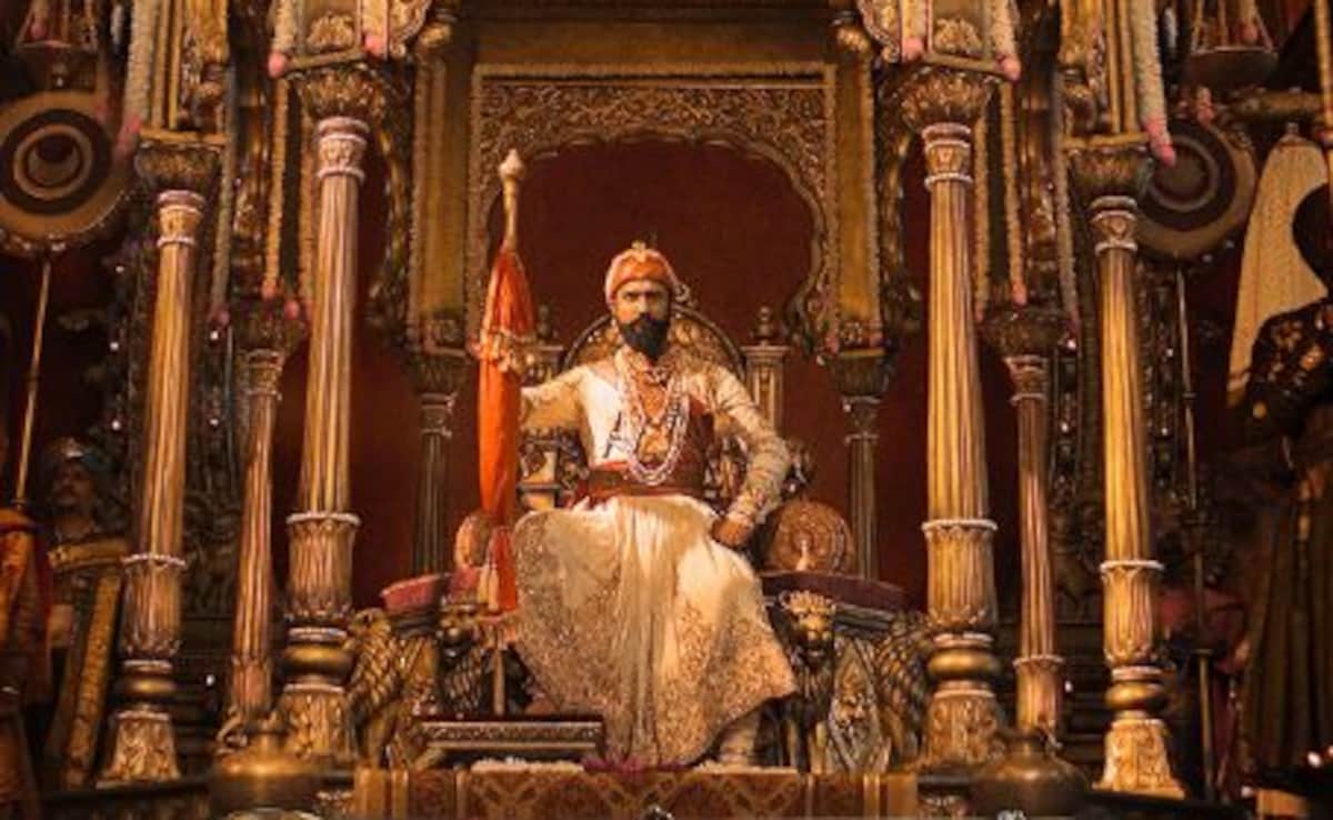 Chhava New Poster: Vicky Kaushal Shines As Chhatrapati Sambhaji Maharaj, Bonus