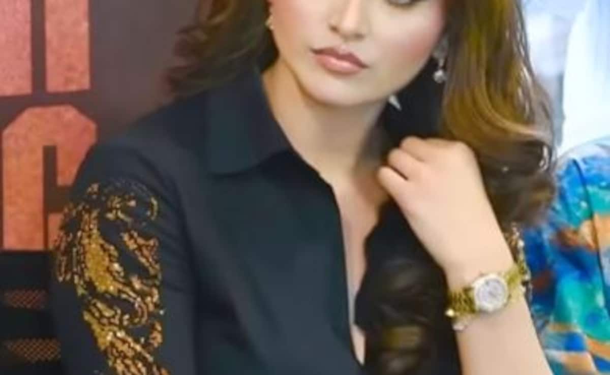 Urvashi Rautela Trolled For Showing Off Diamond Watch While Talking About Saif Ali Khan Attack