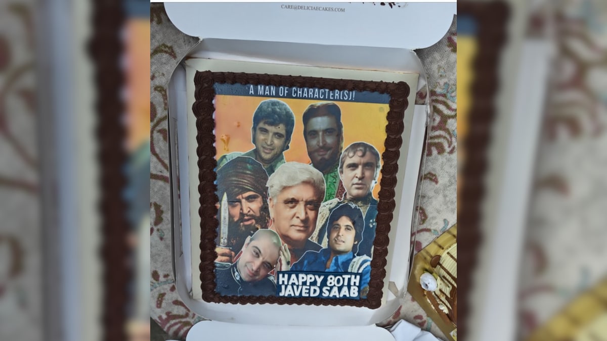 Javed Akhtar Received This Special Birthday Cake Courtesy Of Vidya Balan And Siddharth Roy Kapur