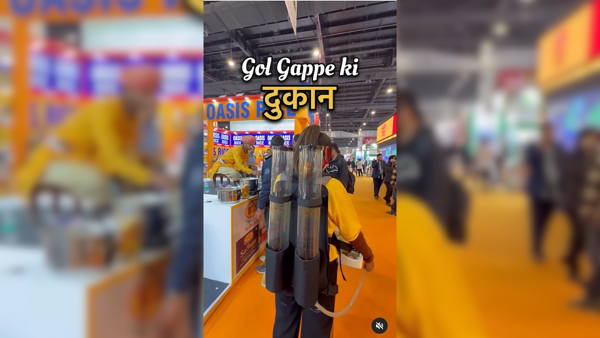 Food Vlogger Tries Golgappa Dispenser In Viral Video, Impresses The Internet