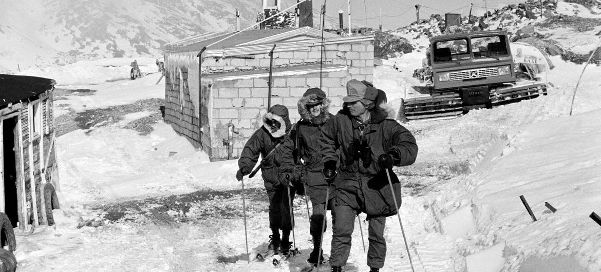 Members of the UNDOF Austrian Battalion Ski Patrol on Mount Hermon in 1975. (file) Members of the UNDOF Austrian Battalion Ski Patrol on Mount Hermon in 1975. (file)