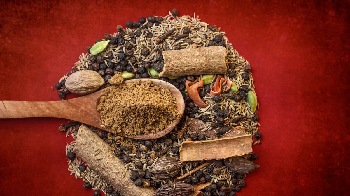 Why Do Whole Spices Taste Different (Or Better) Than Powdered Spices