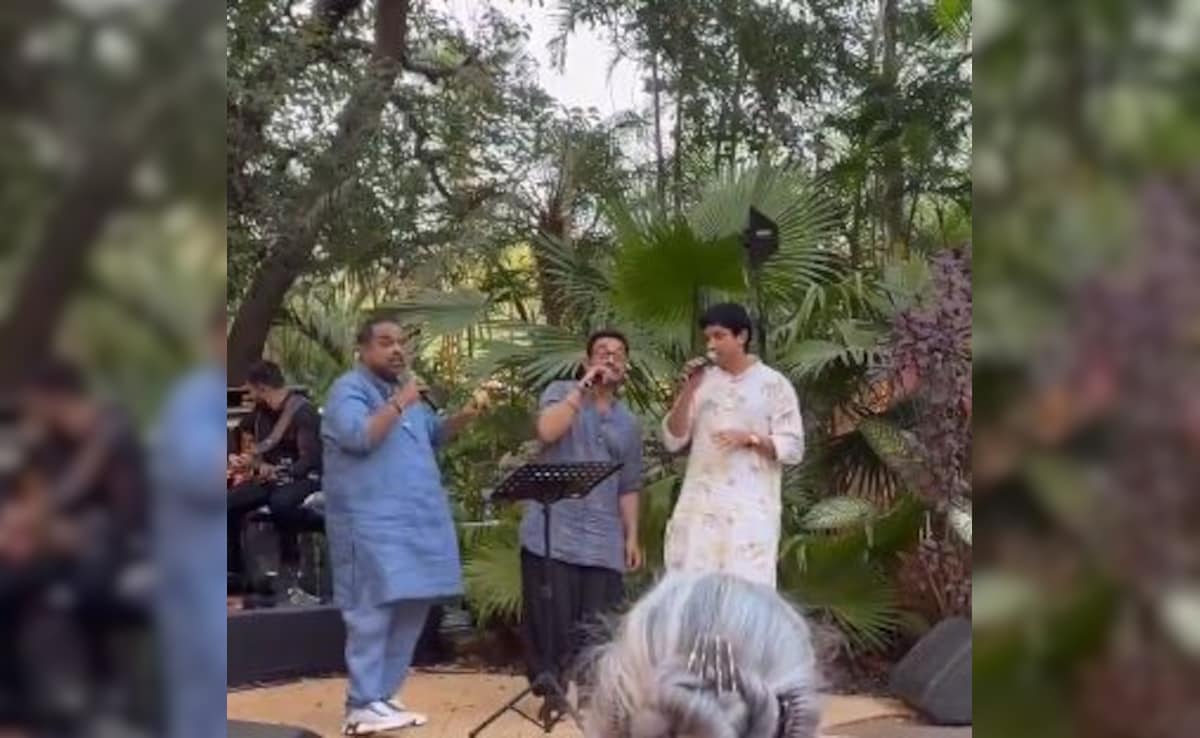 Aamir Khan, Shankar Mahadevan And Farhan Akhtar Light Up Javed Akhtar’s Birthday