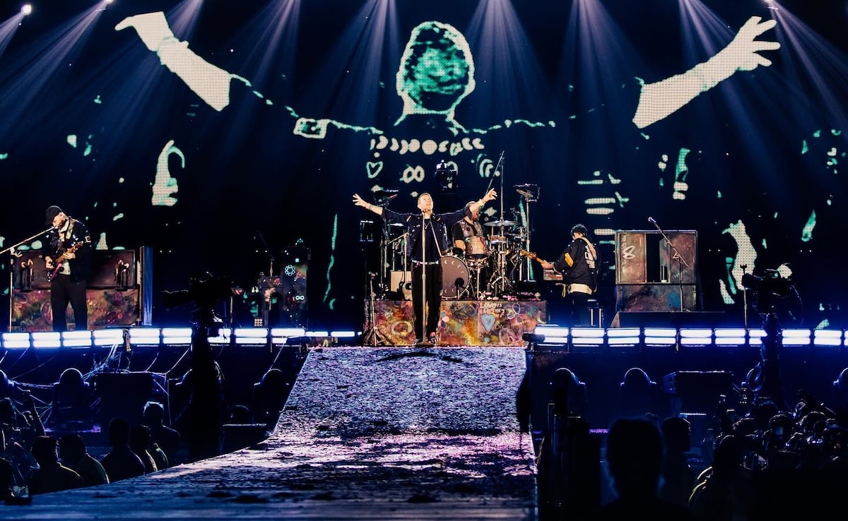 Chris Martin Celebrates Republic Day With His Rendition Of Vande Mataram At Coldplay's Ahmedabad Concert