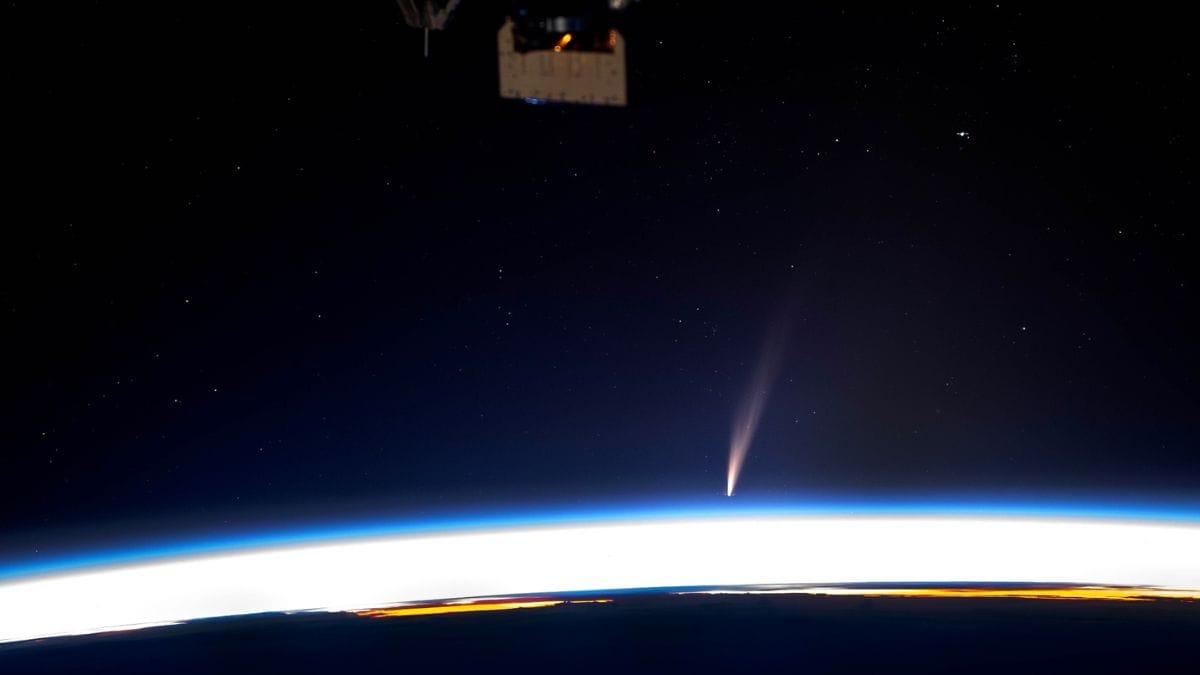 Comet 2024 G3 (ATLAS) Becomes the