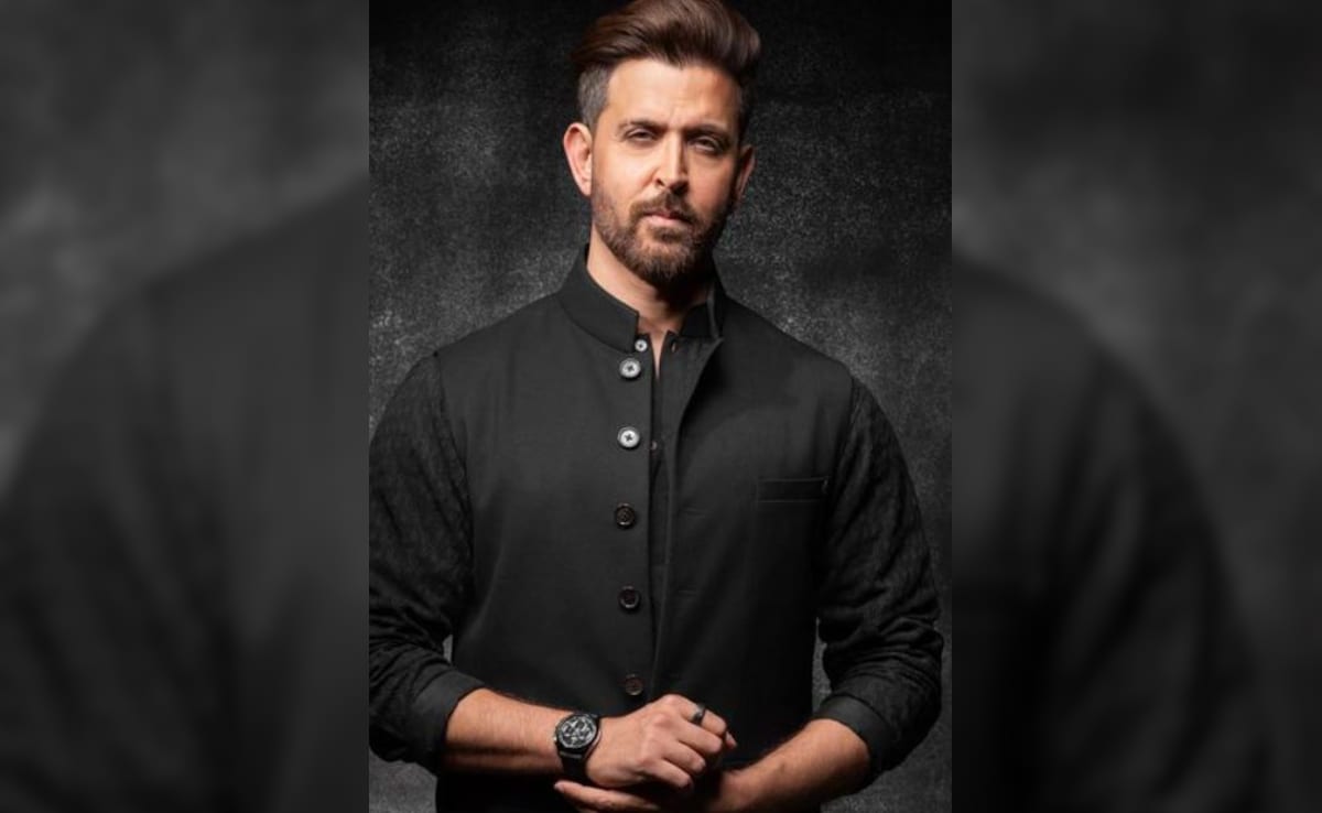 Hrithik Roshan Calls Himself "Shy Guy" As He Celebrates Silver Jubilee In Bollywood