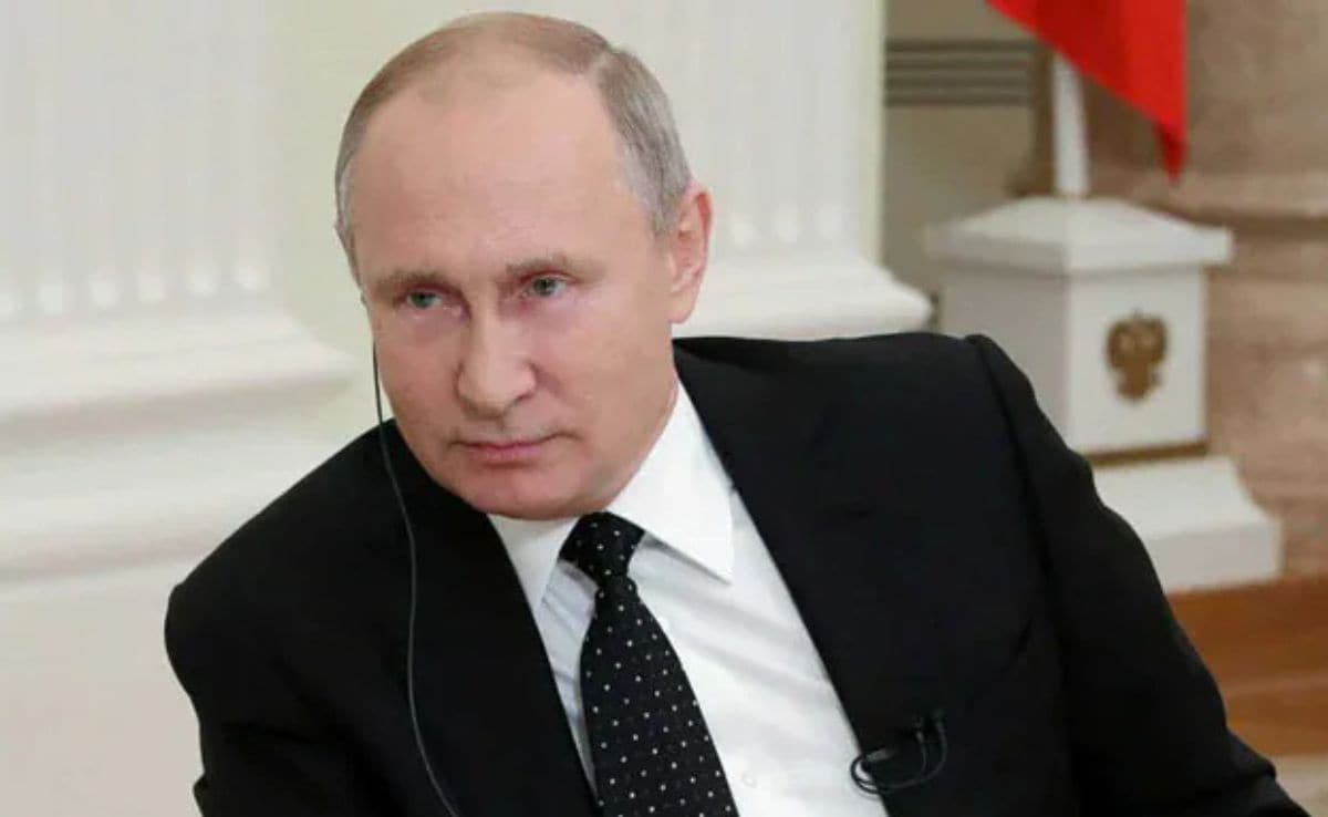 Putin’s “No. 1 Enemy” Says Russian Leader Stole Over $1 Trillion From His Own People