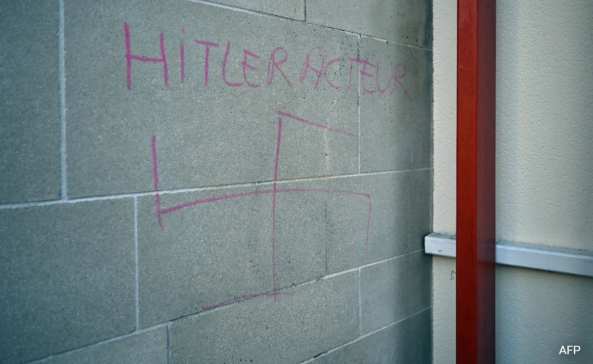 'Swastikas' Spray Painted Outside Australian Synagogue