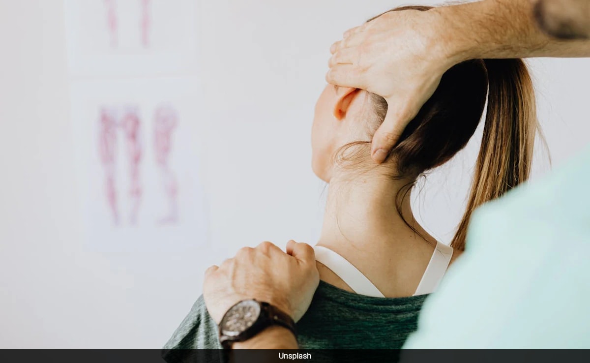 UK Woman, 29, Dies After Chiropractor "Cracked Her Neck"