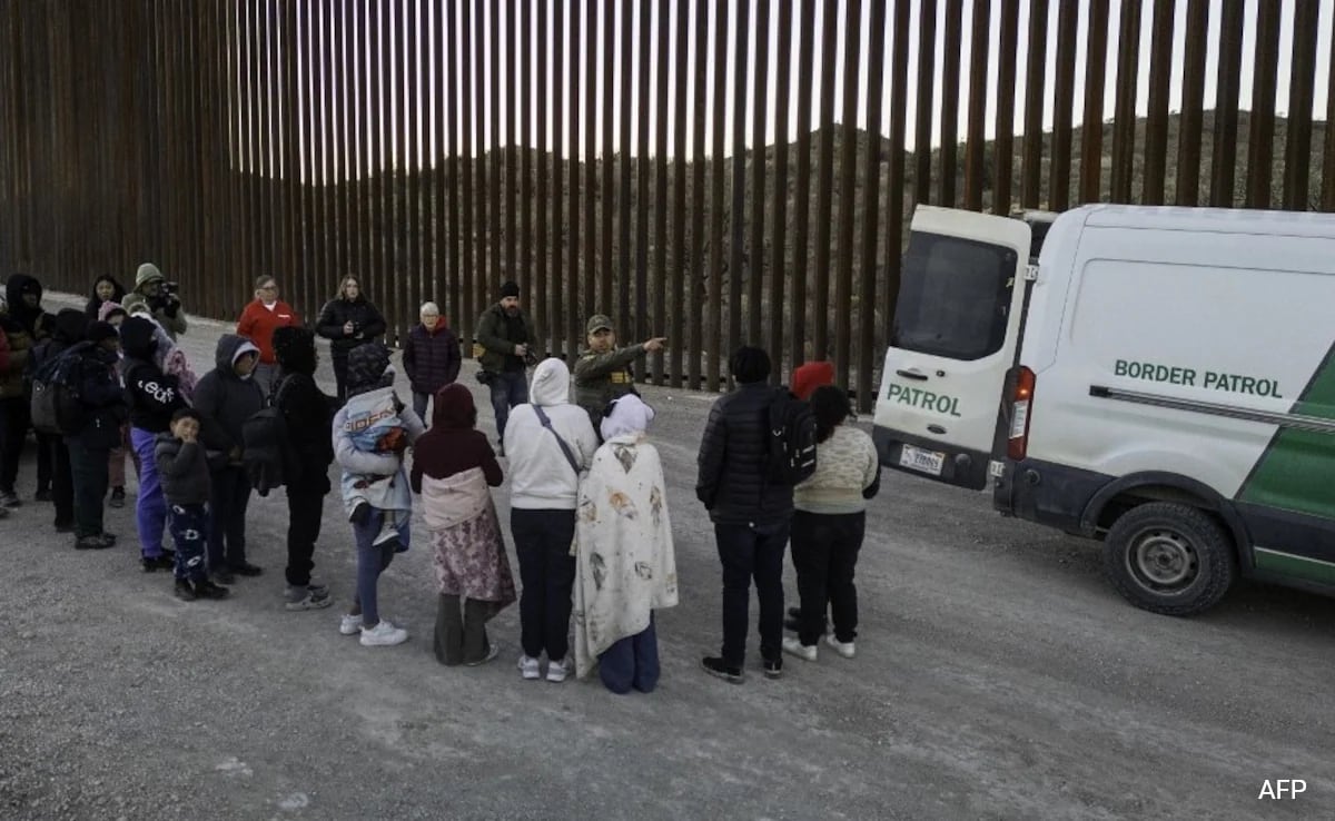 US Immigration Crackdown Begins, Trump Declares Emergency At Mexico Border