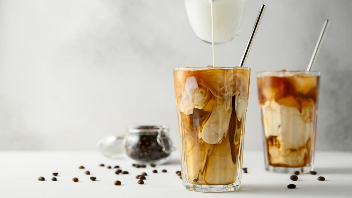 5 Clever Ways To Make Your Glass Of Cold Coffee Weight-Loss Friendly