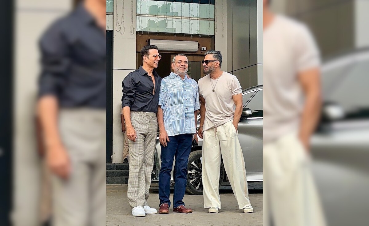 "I Am Willing To Do Hera Pheri 3," Says Priyadarshan; Akshay Kumar Reacts