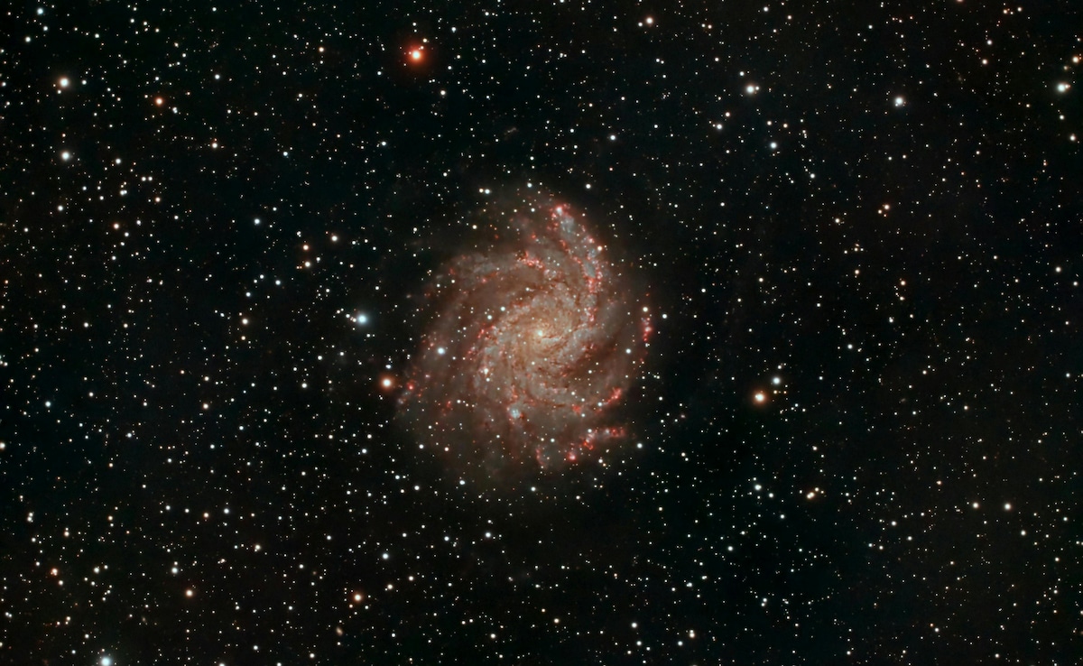 Largest Structure In Universe, 13,000 Times The Length Of Milky Way Discovered: Study