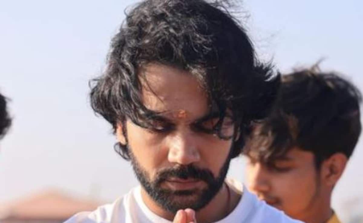 New Pics From Rajkummar Rao And Patralekhaa’s Maha Kumbh Visit