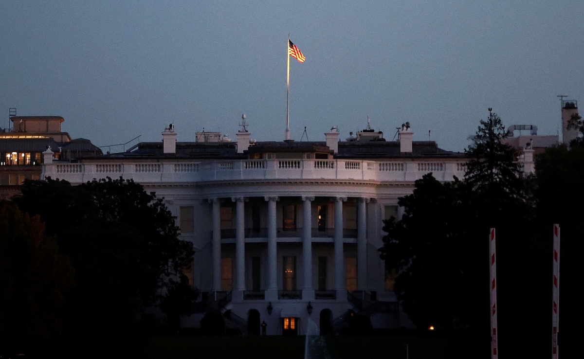 AP Reporter Barred From Trump-Musk Event Over “Gulf Of America” Flap