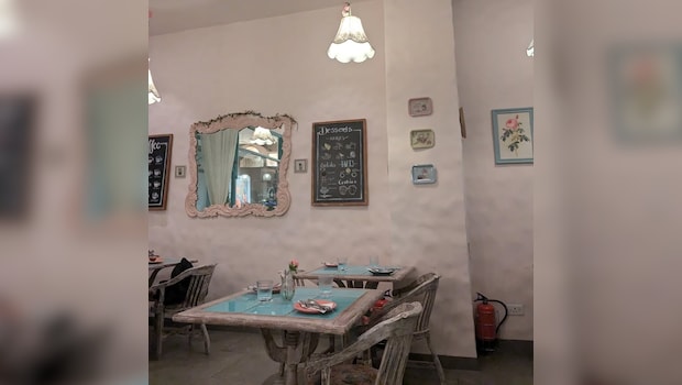 Homely but equally romantic Rose Cafe Homely but equally romantic Rose Cafe