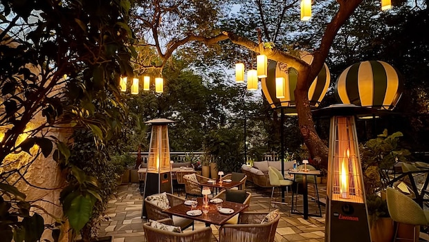 Candlelight dinner-perfect setting Candlelight dinner-perfect setting