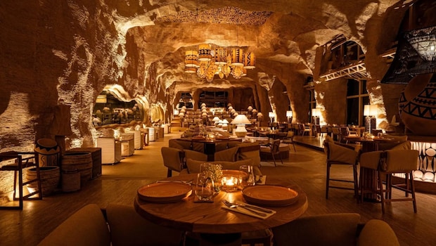 Dramatic cave-like look that seems otherworldly Dramatic cave-like look that seems otherworldly