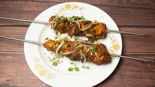 Well-seasoned mutton is a treat for food lovers. Well-seasoned mutton is a treat for food lovers.