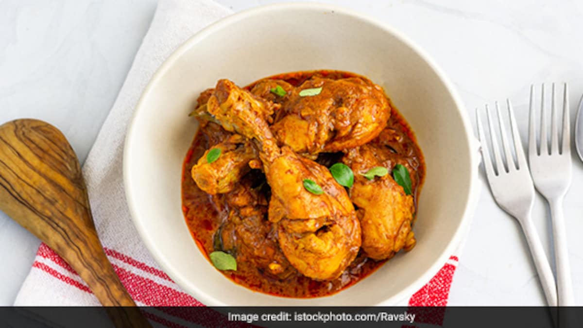 Chicken Masala Fry Recipe: Make This Lip-Smacking Chicken Meal For Mid-Week Indulgence