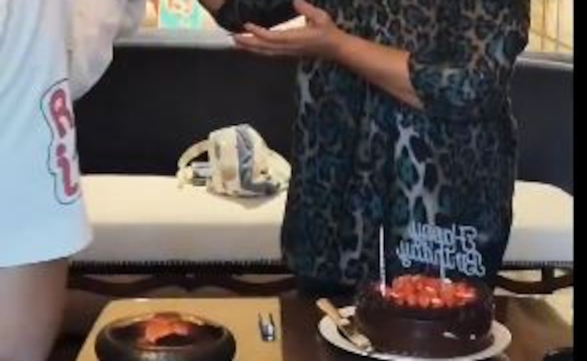 Ranbir Kapoor And Alia Bhatt Celebrate House Manager's Birthday. Watch