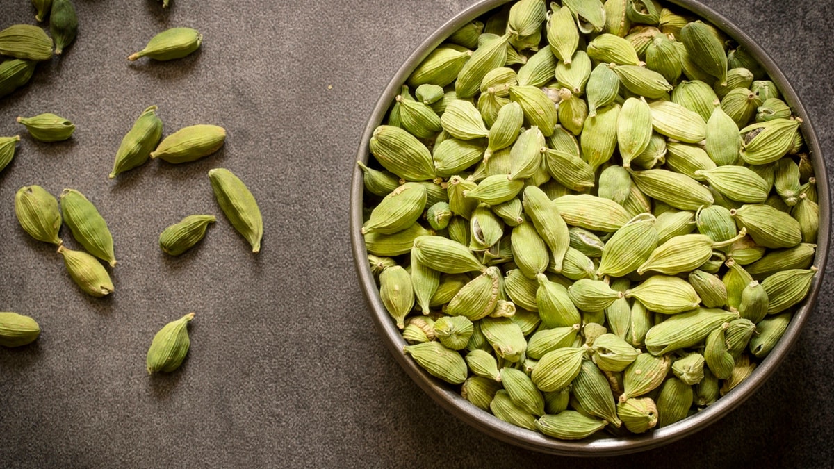 Cardamom can add a depth of flavour in your lemonade. Cardamom can add a depth of flavour in your lemonade.