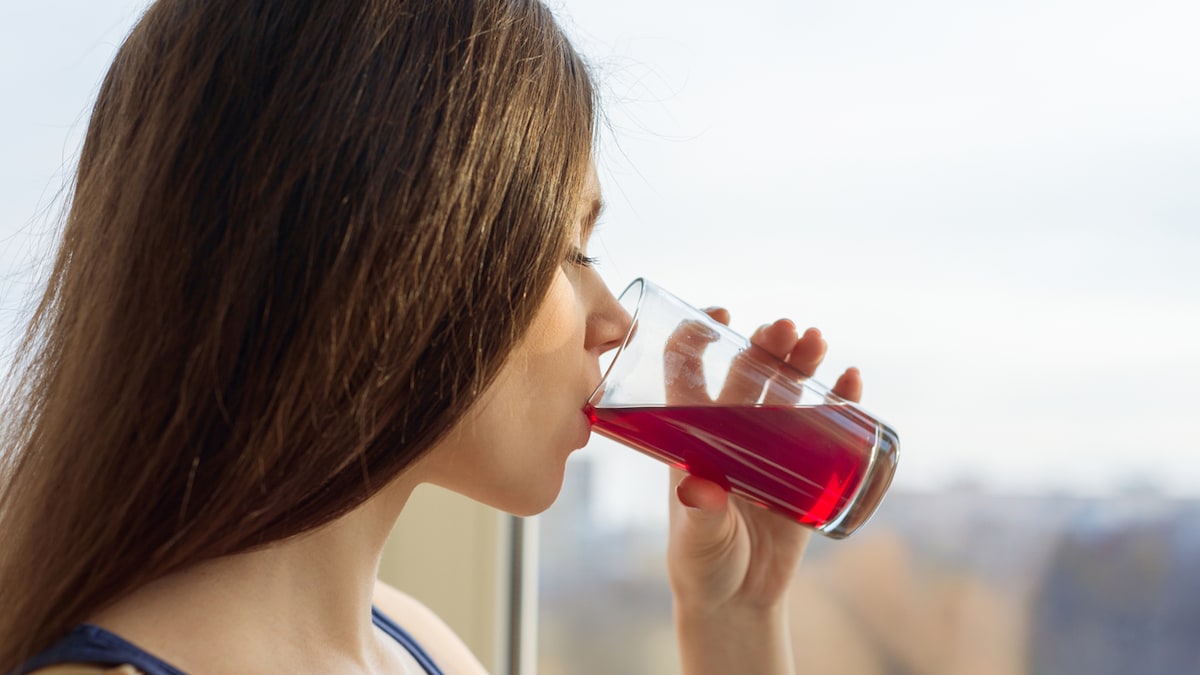 Want Glowing Skin? Try This Simple Goddess Glow Juice Recipe