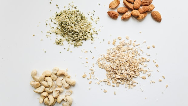 Dry Fruits Help Combat Acidity and Improve Digestion Dry Fruits Help Combat Acidity and Improve Digestion