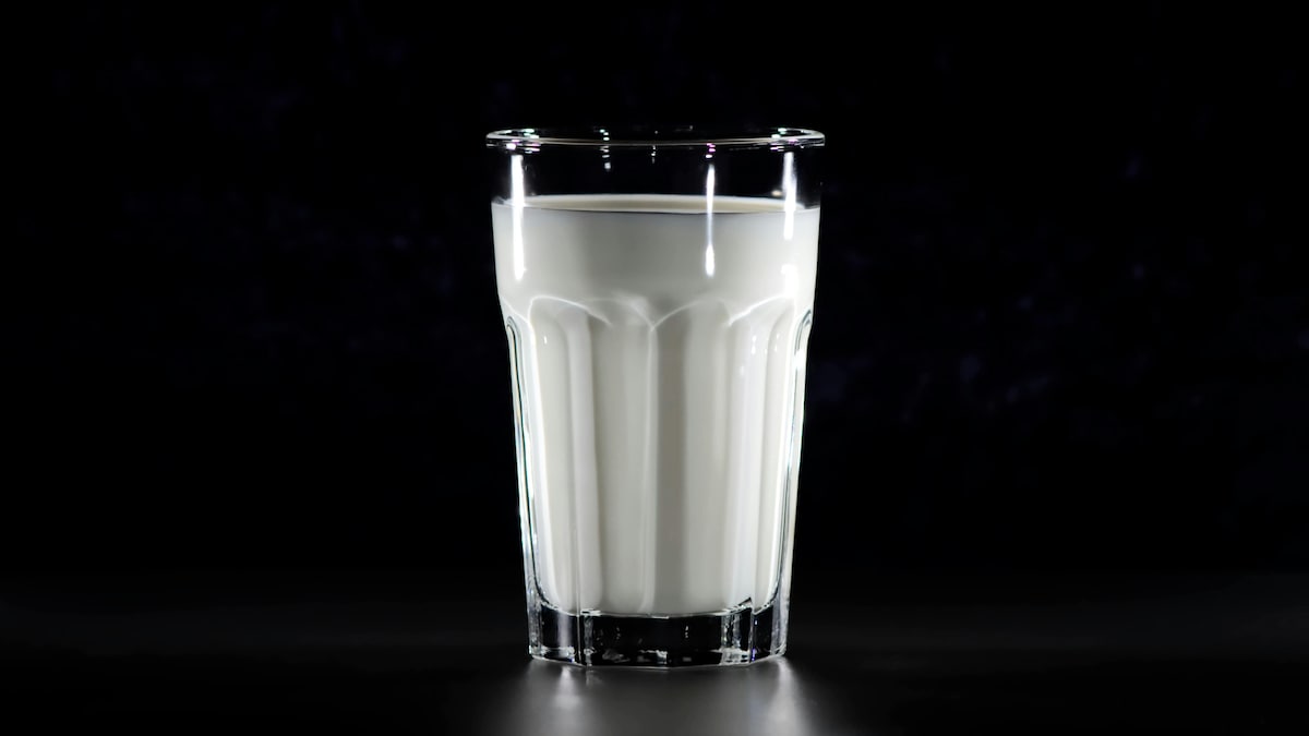 Does Cold Milk Really Help With Acidity, Or Is It Making Things Worse? Expert Reveals