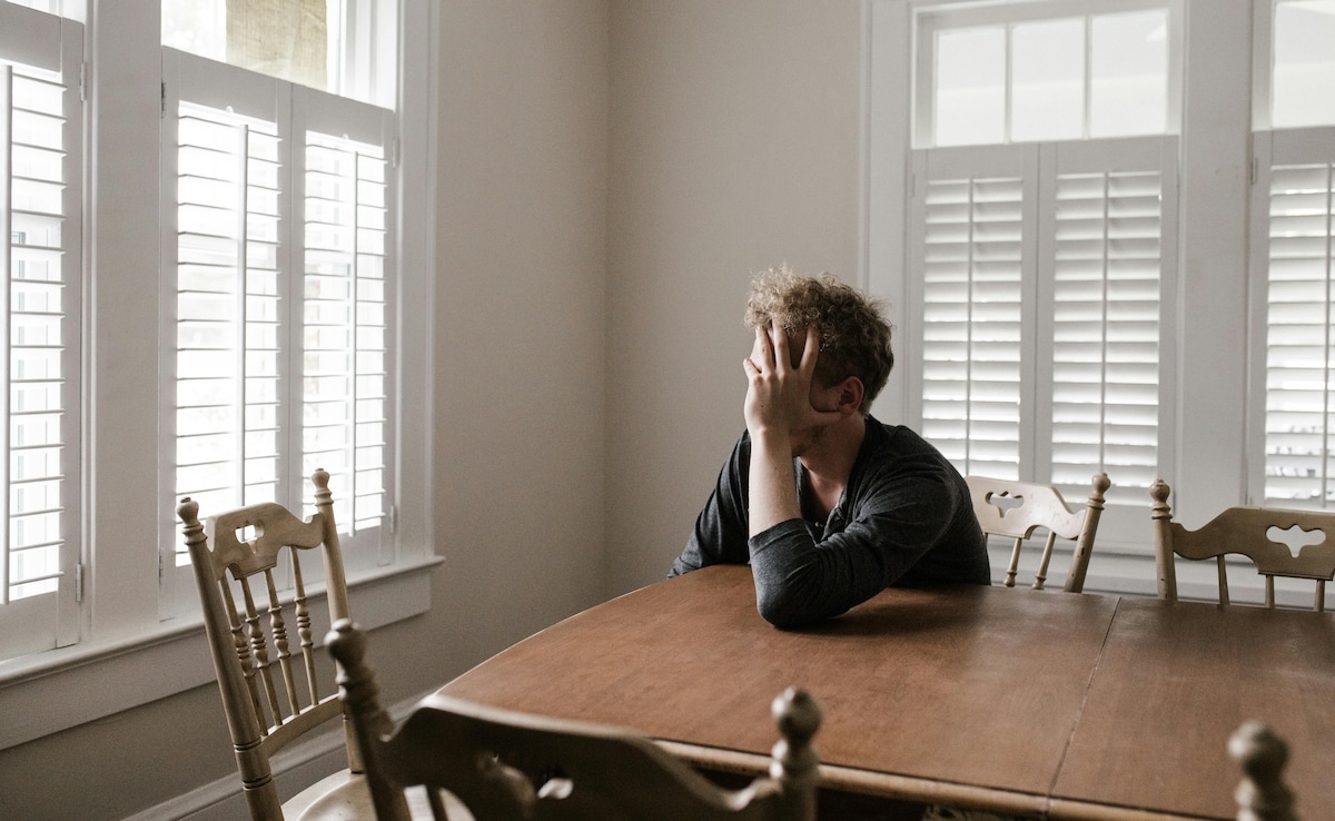 Narcissists Can't Handle Being Left Out, Study Finds