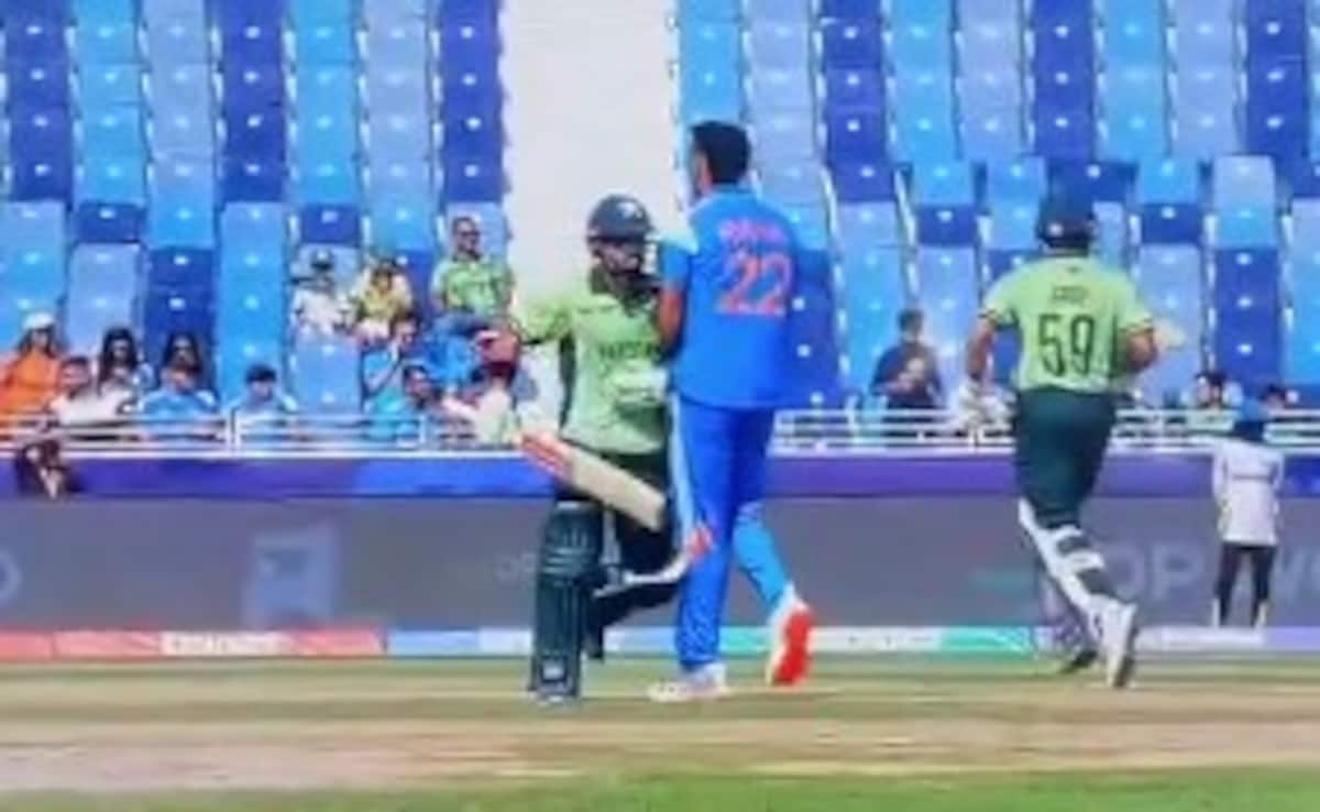 Shoulder-Barging Saga Returns, This India Star Clashes With Pakistan Captain Mohammad Rizwan. Watch