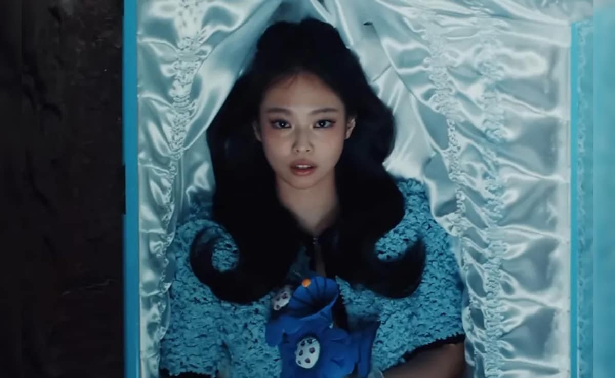 BLACKPINK Jennie's Song Paints A Vivid Picture Of A Chaotic And Irresistible Love