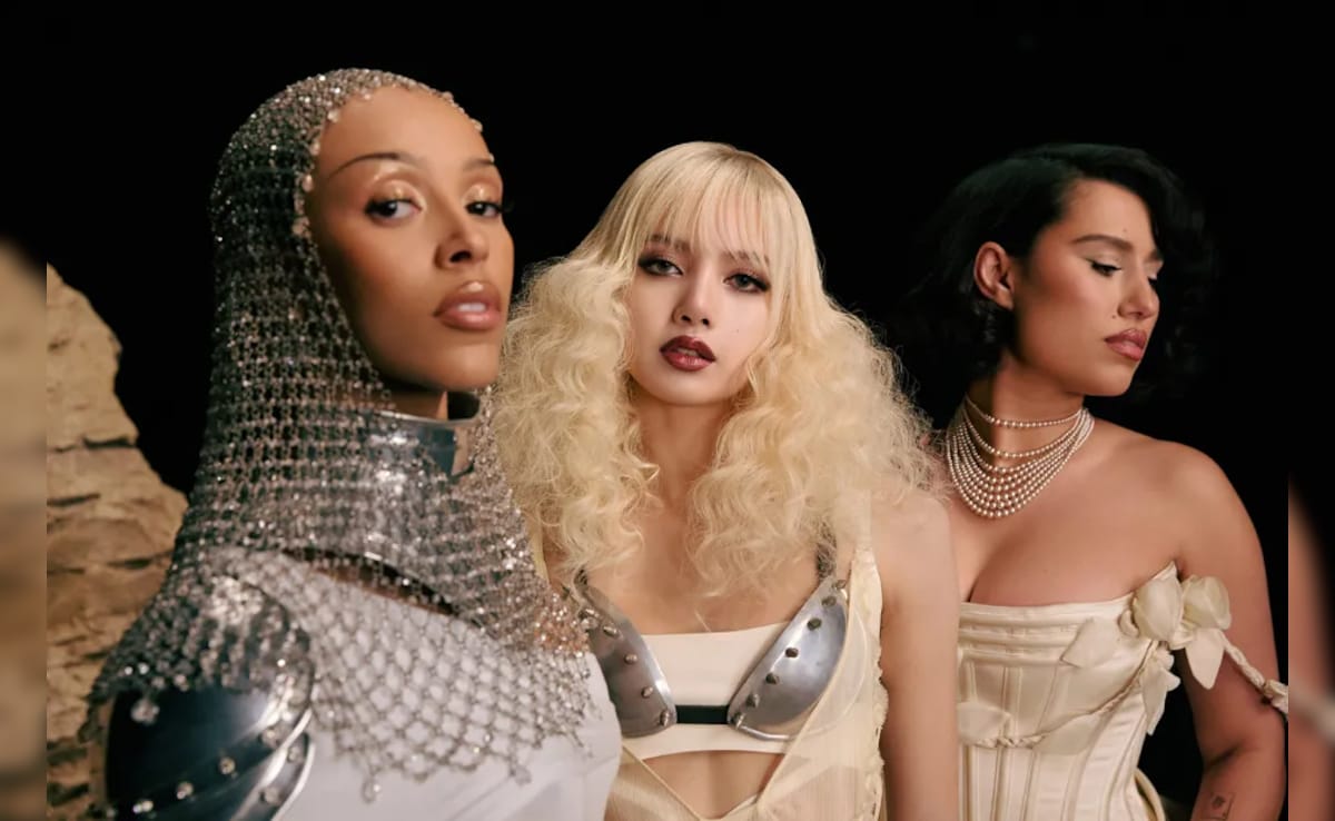 BLACKPINK Lisa's New Single Born Again Is An All-Girls Affair. Bonus