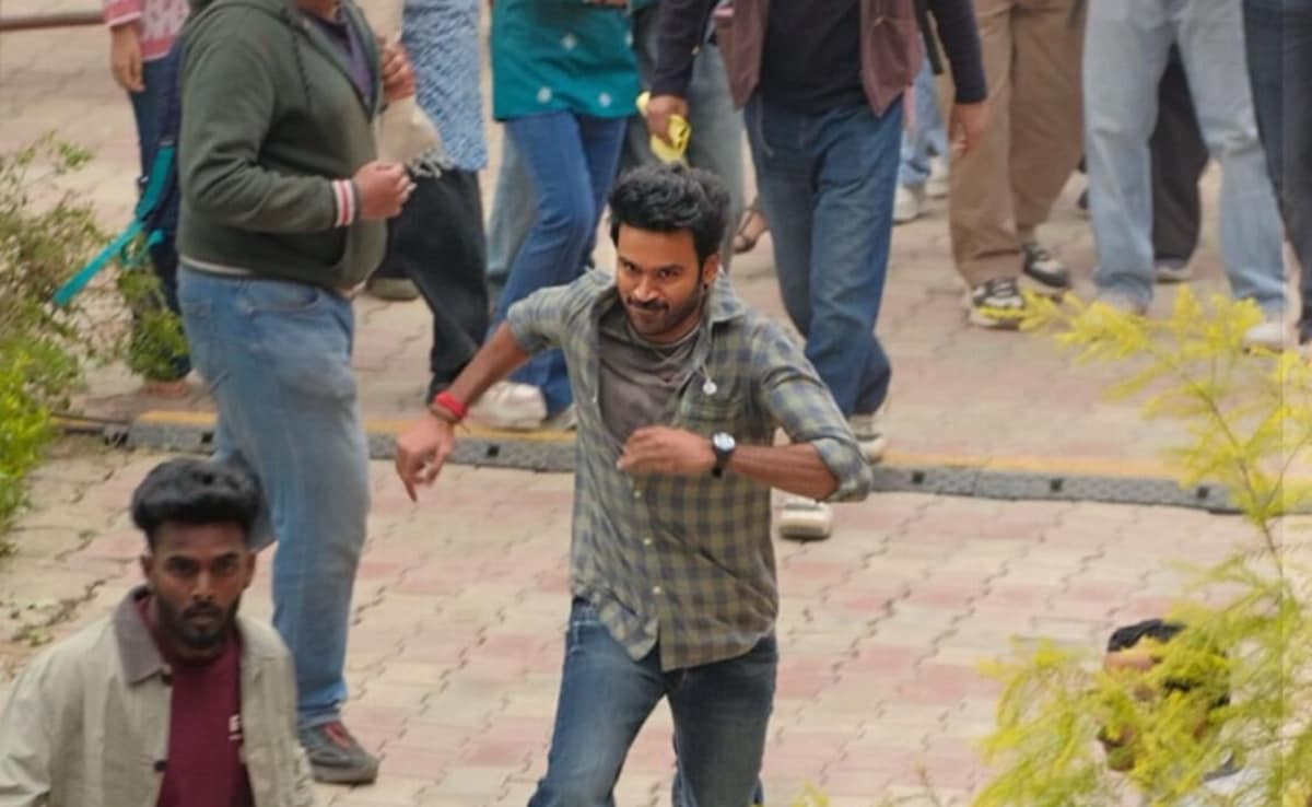 Dhanush Shoots For His Upcoming Film At A College Campus In Delhi