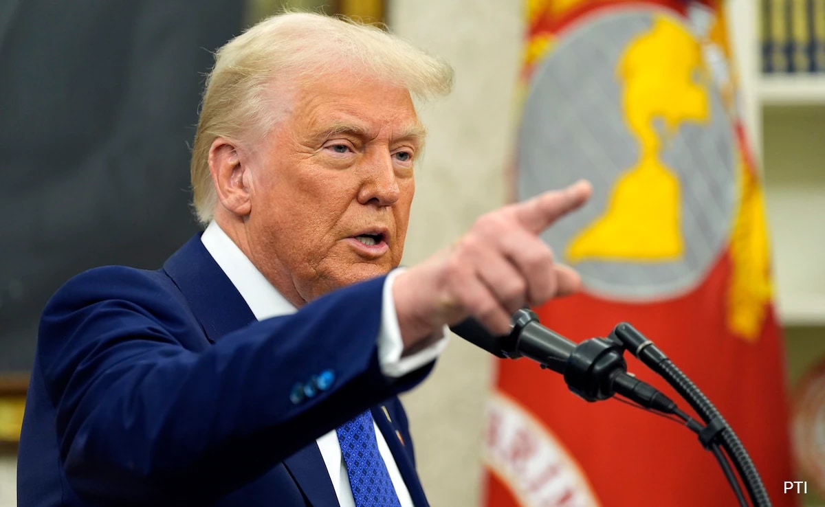 Donald Trump Fires 'Disease Detectives' As Bird Flu Fears Rise: Report