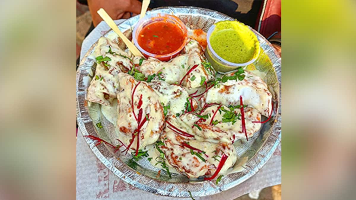 How To Make Afghani Momos- A Creamy Gravy Momos Recipe