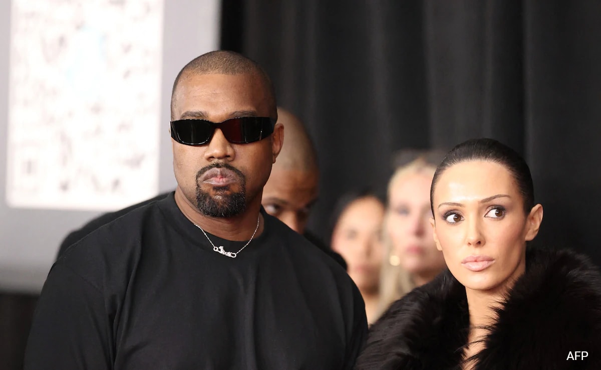 Kanye West-Bianca Censori Escorted After Shocking Red Carpet Appearance
