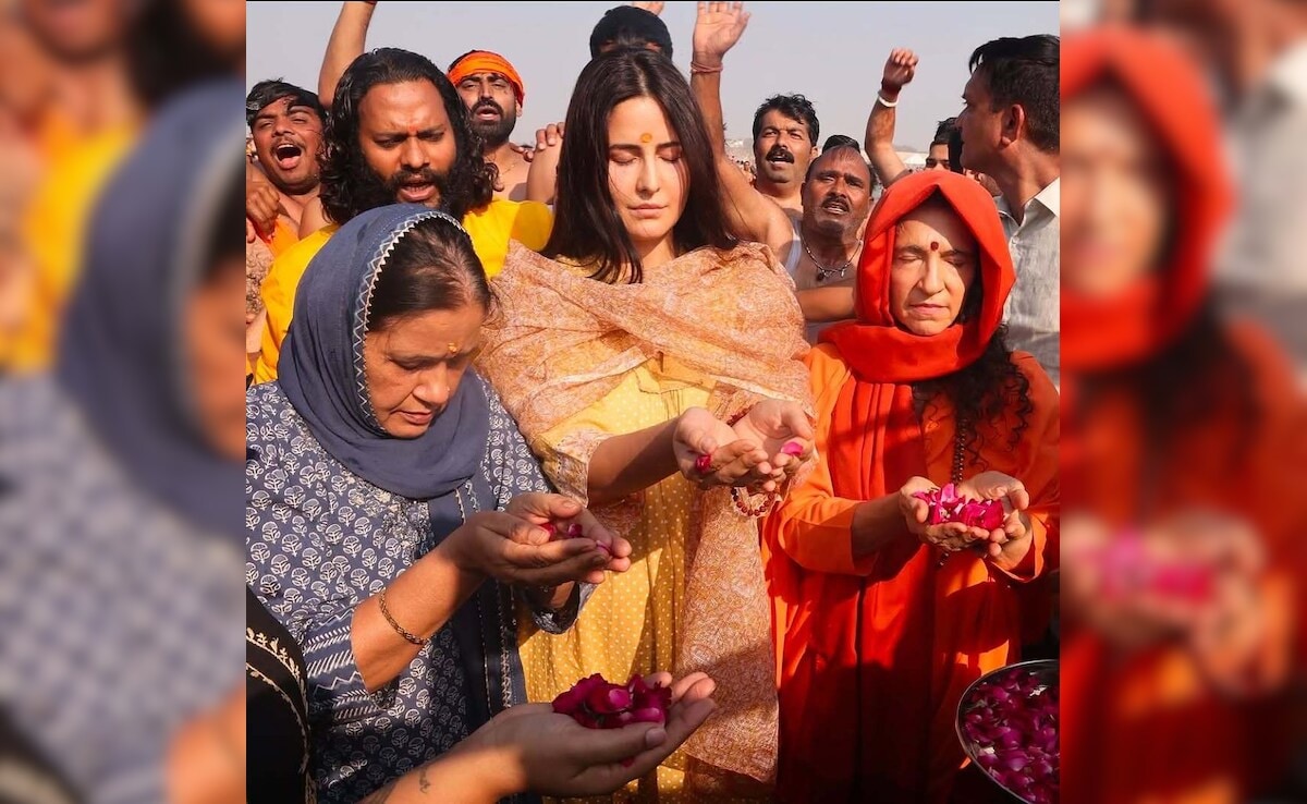 Katrina Kaif Performs Aarti And Distributes Prasad To Fans At Maha Kumbh